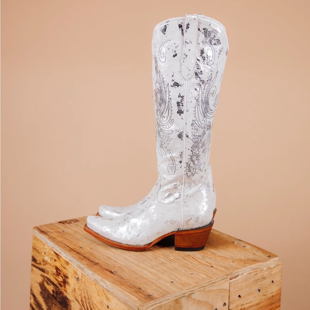 Rock'em Camo Gamuza Blanco Tall Cowgirl Boot